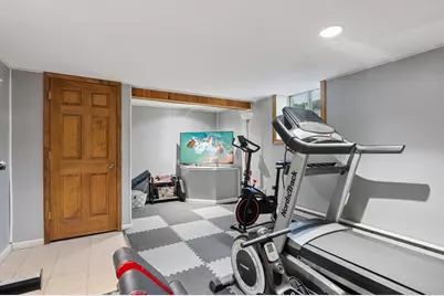 9740 W Huntington Dr, Mequon, WI 53097 - Photo 36