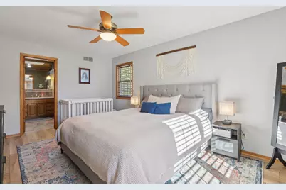 9740 W Huntington Dr, Mequon, WI 53097 - Photo 28