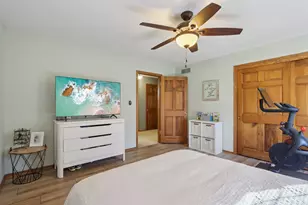 9740 W Huntington Dr, Mequon, WI 53097 - Photo 34