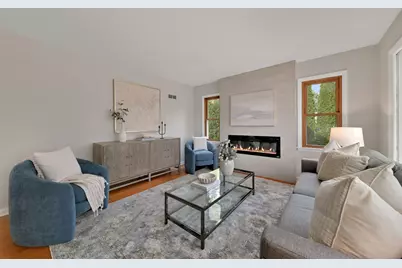 10039 N Sunnycrest Dr, Mequon, WI 53092 - Photo 2