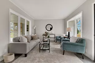 10039 N Sunnycrest Dr, Mequon, WI 53092 - Photo 12