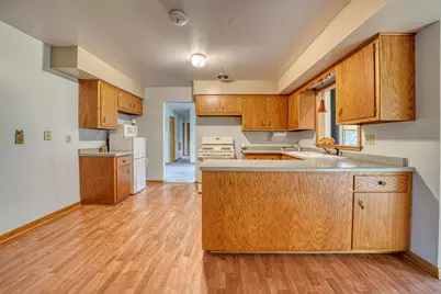 W139N6995  Bay Ridge Ln, Menomonee Falls, WI 53051 - Photo 12