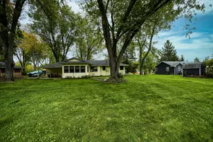W139N6995 Bay Ridge Ln, Menomonee Falls, WI 53051 - Photo 4