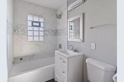 4768 N 52nd St, Milwaukee, WI 53218 - Photo 12