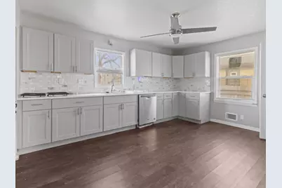 4768 N 52nd St, Milwaukee, WI 53218 - Photo 8