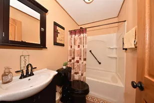 9602 W Arthur Ave, West Allis, WI 53227 - Photo 16