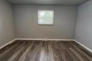 4921 N 58th St, Milwaukee, WI 53218 - Photo 2