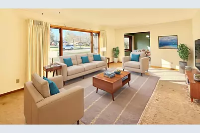 442  Oakland Ln, Elkhorn, WI 53121 - Photo 4