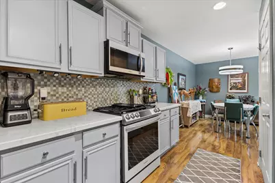 1522  Roxbury Way #122, Waukesha, WI 53186 - Photo 10