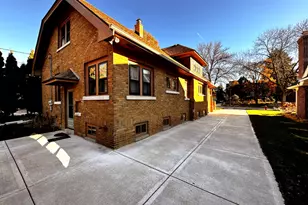 1751 N 60th St, Wauwatosa, WI 53208 - Photo 2