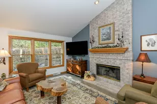 675 Charleston Ct, Brookfield, WI 53045 - Photo 14