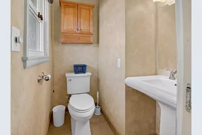 1123  Montclair Dr, Racine, WI 53402 - Photo 14