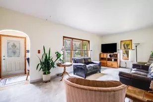 4729 Vista Rd, Manitowoc, WI 54220 - Photo 4