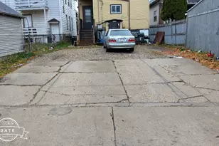 2336 S 9th Pl, Milwaukee, WI 53215 - Photo 2