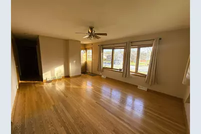 N88W17868 N Christman Rd, Menomonee Falls, WI 53051 - Photo 4