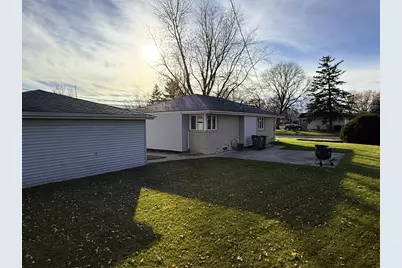 N88W17868 N Christman Rd, Menomonee Falls, WI 53051 - Photo 24
