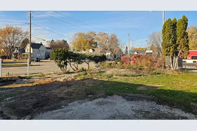 823  45th St, Kenosha, WI 53140 - Photo 6