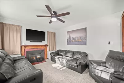 10800 W Mill Rd, Milwaukee, WI 53225 - Photo 12