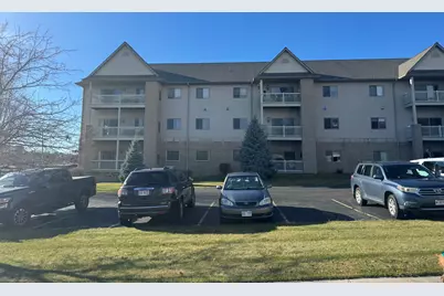 223  Fifth St #213, Hartford, WI 53027 - Photo 1