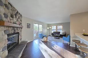 6512 S Parkedge Cir, Franklin, WI 53132 - Photo 18