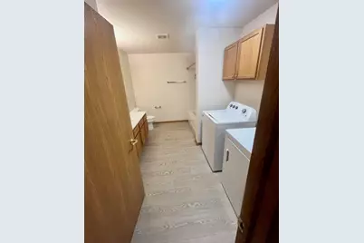 W1060  Marietta Ave #112, Ixonia, WI 53036 - Photo 6