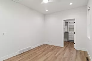 4192 E Lake Vista Blvd, Oak Creek, WI 53154 - Photo 18