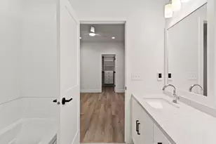 4192 E Lake Vista Blvd, Oak Creek, WI 53154 - Photo 28