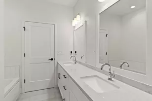 4192 E Lake Vista Blvd, Oak Creek, WI 53154 - Photo 26