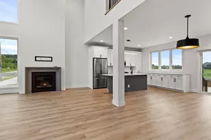 4192 E Lake Vista Blvd, Oak Creek, WI 53154 - Photo 10