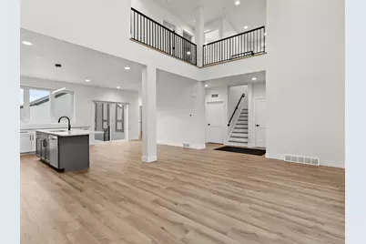 4192 E Lake Vista Blvd, Oak Creek, WI 53154 - Photo 6