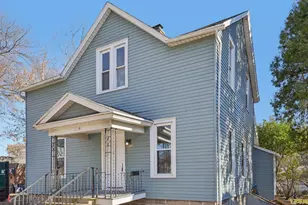 1116 Nebraska St, Oshkosh, WI 54902 - Photo 2