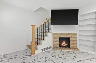 555 N 105th St, Wauwatosa, WI 53226 - Photo 4
