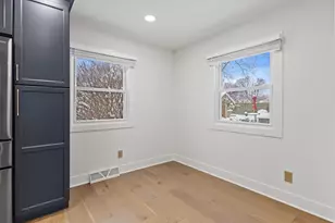 555 N 105th St, Wauwatosa, WI 53226 - Photo 8