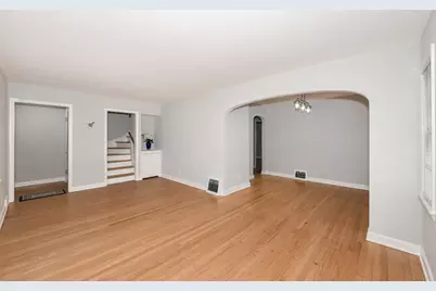 1725 S 88th St, Milwaukee, WI 53214 - Photo 8
