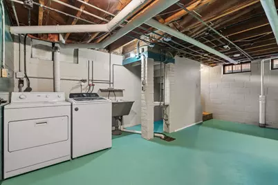 1518  Torrison Dr, Manitowoc, WI 54220 - Photo 22