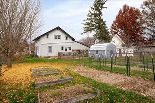 307 E Broadway St, Viroqua, WI 54665 - Photo 26