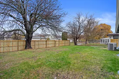 4265 S 22nd St, Milwaukee, WI 53221 - Photo 24
