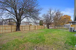 4265 S 22nd St, Milwaukee, WI 53221 - Photo 24