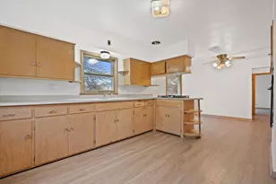 4265 S 22nd St, Milwaukee, WI 53221 - Photo 2