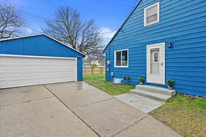 4265 S 22nd St, Milwaukee, WI 53221 - Photo 22