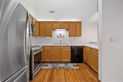 9322 W Loomis Rd #4, Franklin, WI 53132 - Photo 12