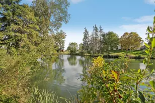 9322 W Loomis Rd, Franklin, WI 53132 - Photo 24