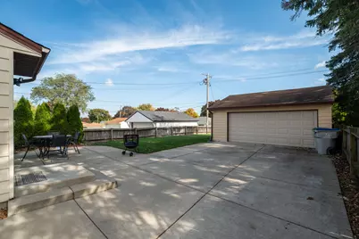 3422 S 88th St, Milwaukee, WI 53227 - Photo 30