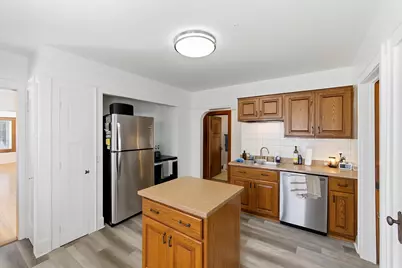 3320 S 92nd St, Milwaukee, WI 53227 - Photo 10