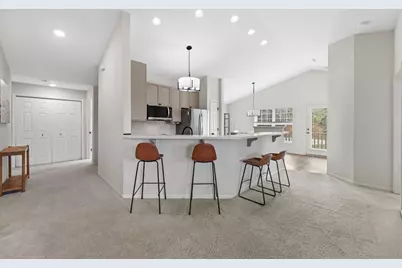 1203  Woodbury Cmn #B, Waukesha, WI 53189 - Photo 12