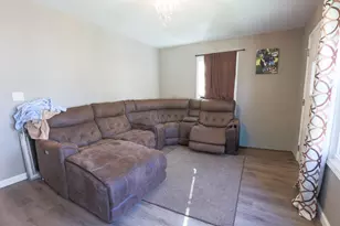 5728 N 57th St, Milwaukee, WI 53218 - Photo 6