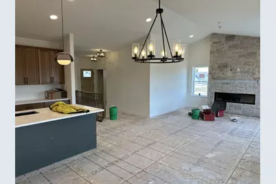 438  Sandstone St, Slinger, WI 53086 - Photo 8