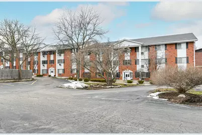 255  Elmwood Ave #205, Lake Geneva, WI 53147 - Photo 2