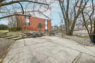 255 Elmwood Ave, Lake Geneva, WI 53147 - Photo 18