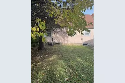 4215 W Florist Ave, Milwaukee, WI 53209 - Photo 8